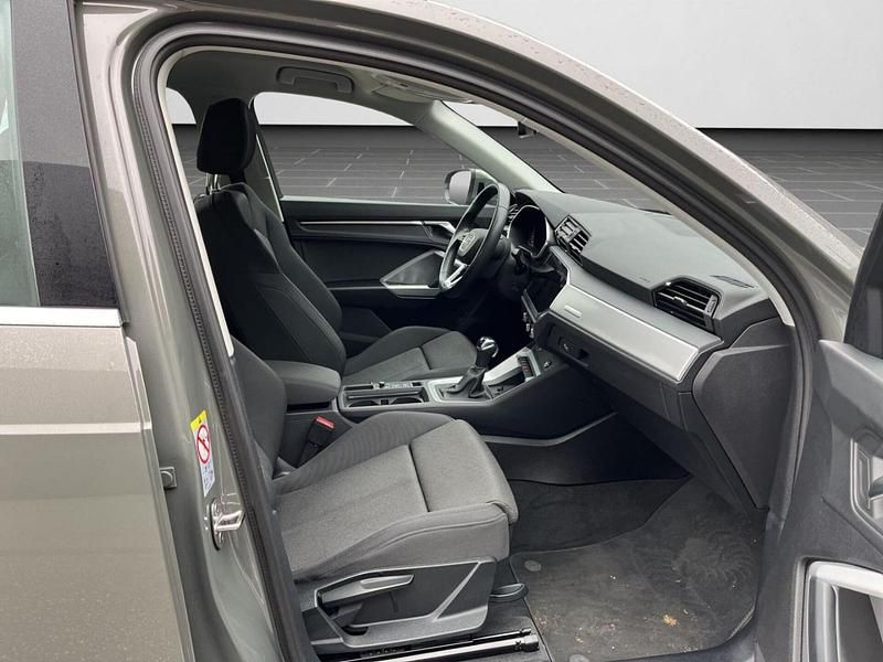 Gebraucht Audi Q3 Advanced Plus 150 PS (110 kW) 2023 Chronosgrau metallic SUV