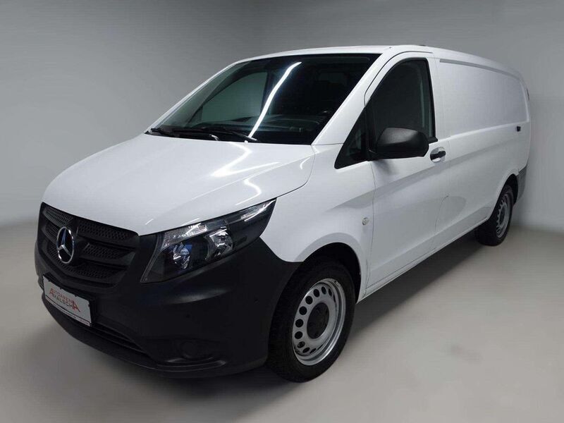 Arktikweiss Gebraucht 2021 Mercedes Vito Van / Kleinbus | 26.490 € (Guter Preis) - Bild 1/4