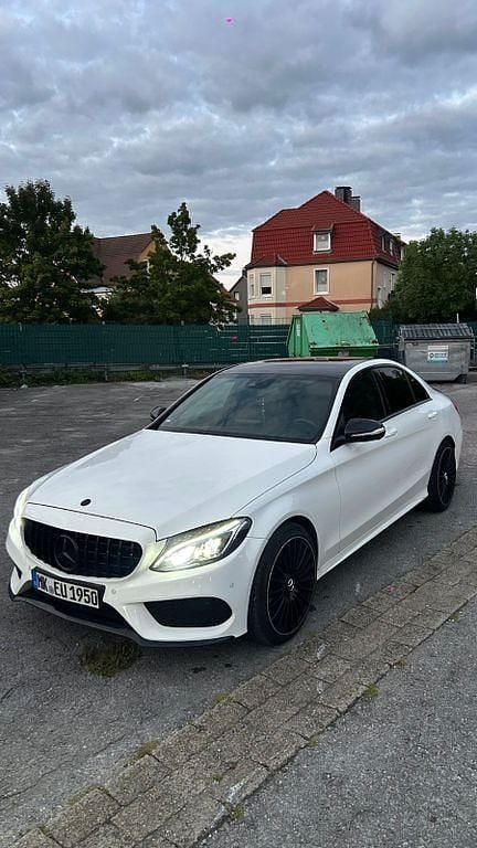 Weiß Gebraucht 2014 Mercedes C250 AMG line Limousine | 21.449 € (Etwas zu teuer) - Bild 1/4