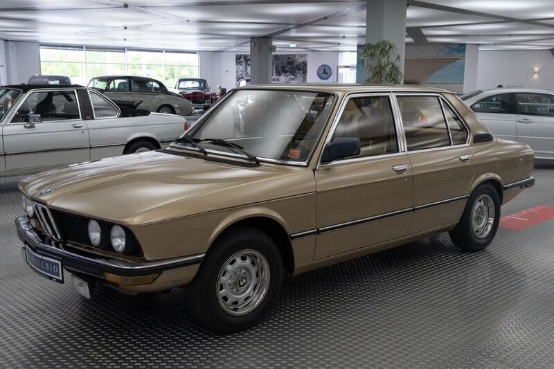 Beige Gebraucht 1981 BMW 520 Limousine | 10.900 € - Bild 1/4