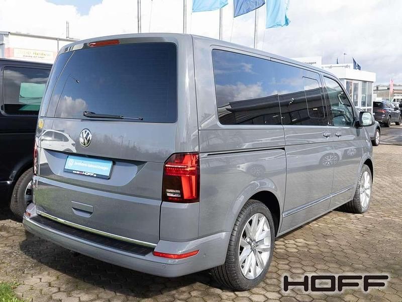 Gebraucht VW Transporter Generation Six 204 PS (150 kW) 2022 Pure grey Van