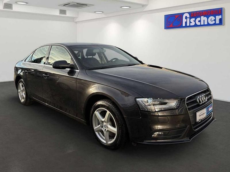 Gebraucht Audi A4 Ambiente 170 PS (125 kW) 2013 Grau Limousine