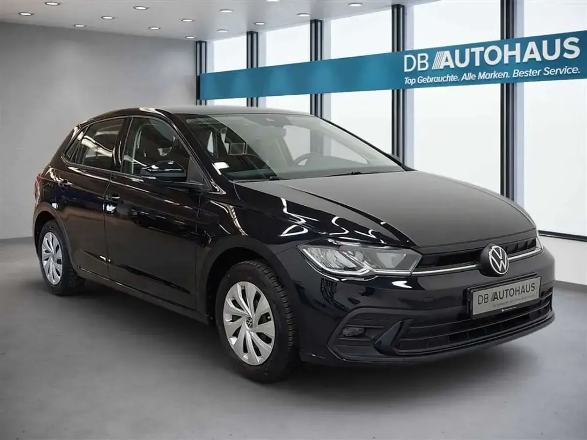 Usata VW Polo Life 95 CV (69 kW) 2024 Nero Utilitaria
