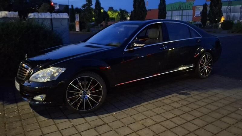 Schwarz Gebraucht 2005 Mercedes S500L Limousine | 11.300 € (Fairer Preis) - Bild 1/4