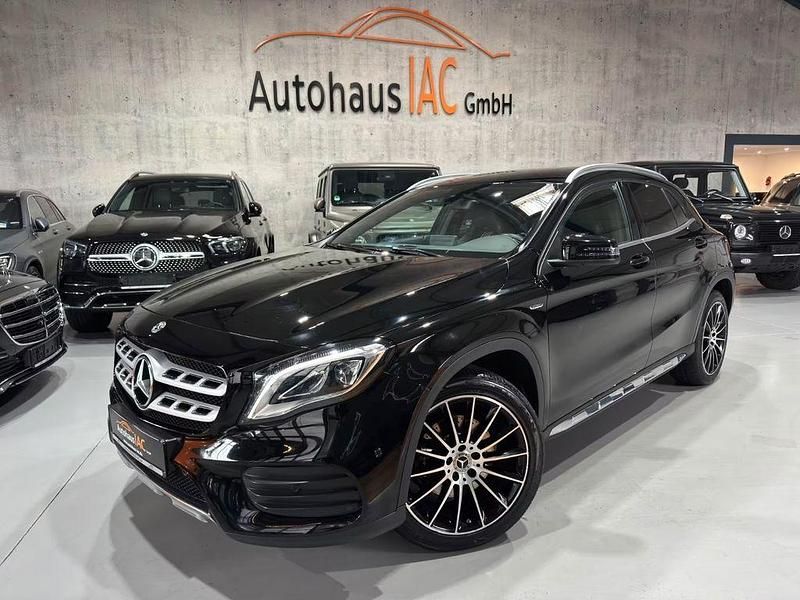 Schwarz Gebraucht 2018 Mercedes GLA220 AMG SUV | 24.300 € (Fairer Preis) - Bild 1/4