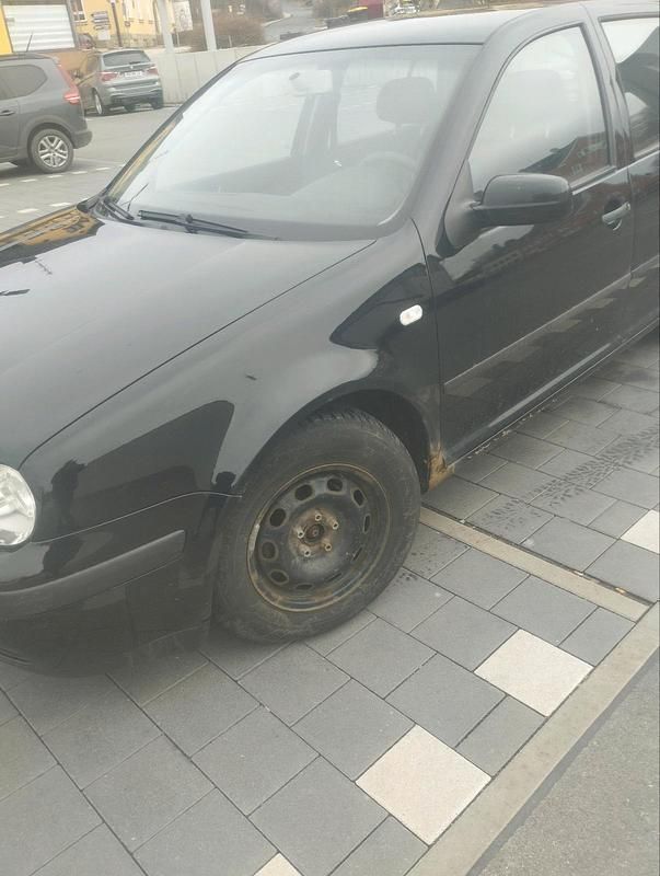 Gebraucht VW Golf IV 75 PS (55 kW) 2002 Schwarz Kleinwagen