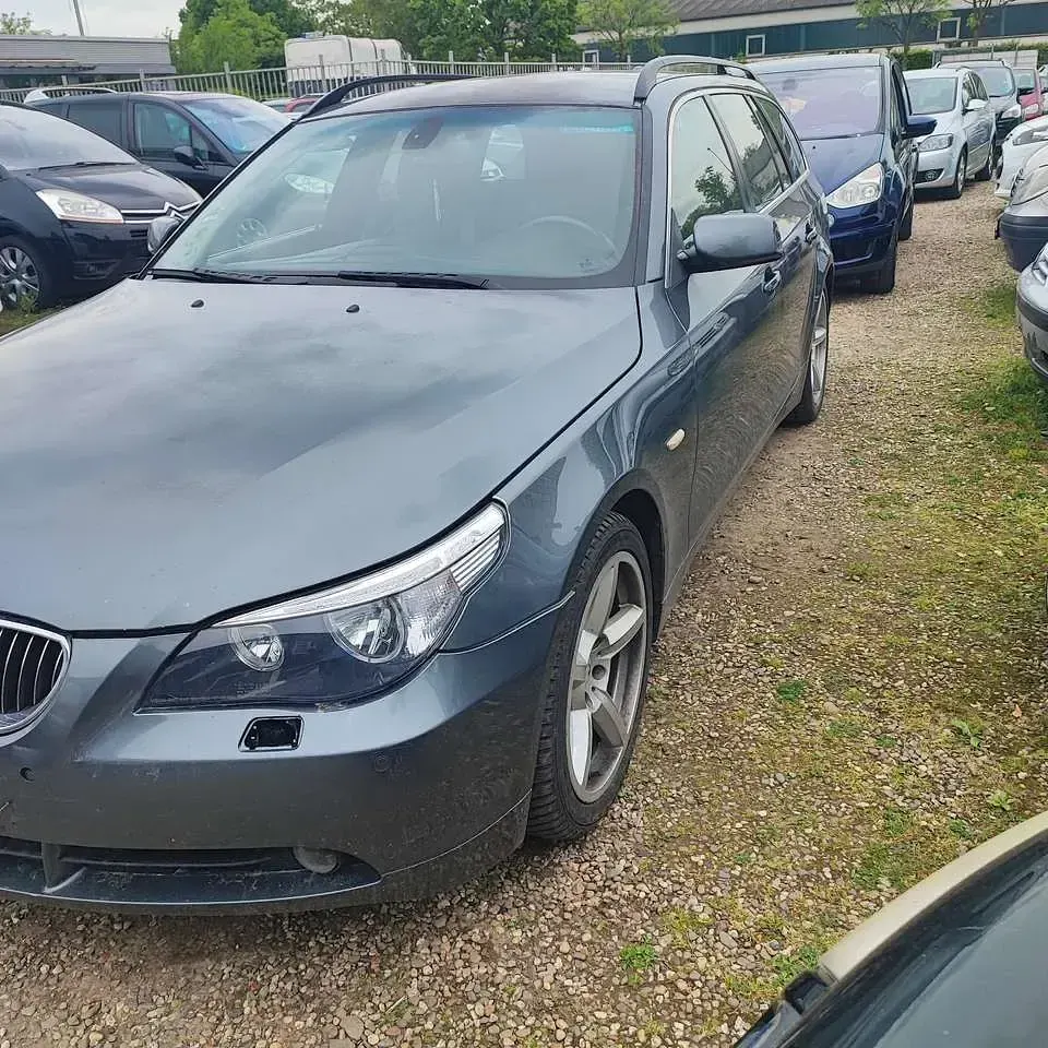 Gebraucht BMW 520 163 PS (119 kW) 2006 Titangrau ii metallic Kombi