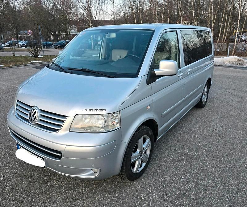 Silber Gebraucht 2009 VW Multivan United Van | 10.700 € (Superpreis) - Bild 1/4