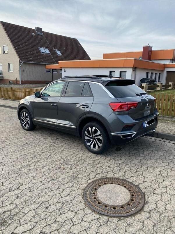 Grau Gebraucht 2021 VW T-Roc SUV | 21.000 € (Superpreis) - Bild 1/4