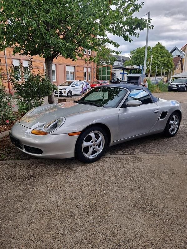 Silber Gebraucht 2000 Porsche 986 Boxster Cabrio | 12.900 € - Bild 1/4