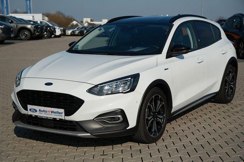 Usata Ford Focus Active 125 CV (91 kW) 2022 Bianco Berlina