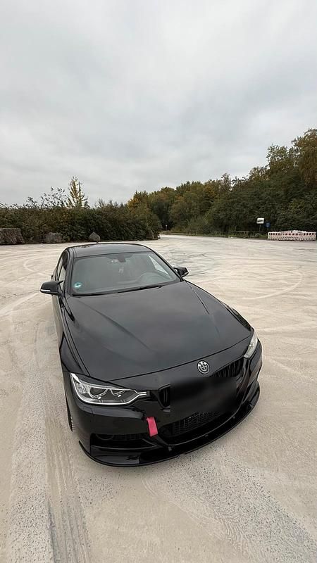 Schwarz Gebraucht 2013 BMW 320 M Performance Limousine | 13.500 € - Bild 1/4