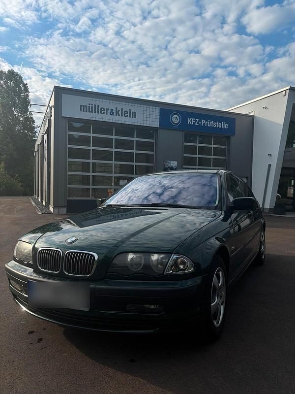 Andere außenfarben Gebraucht 1998 BMW 318 Limousine | 1.900 € - Bild 1/4