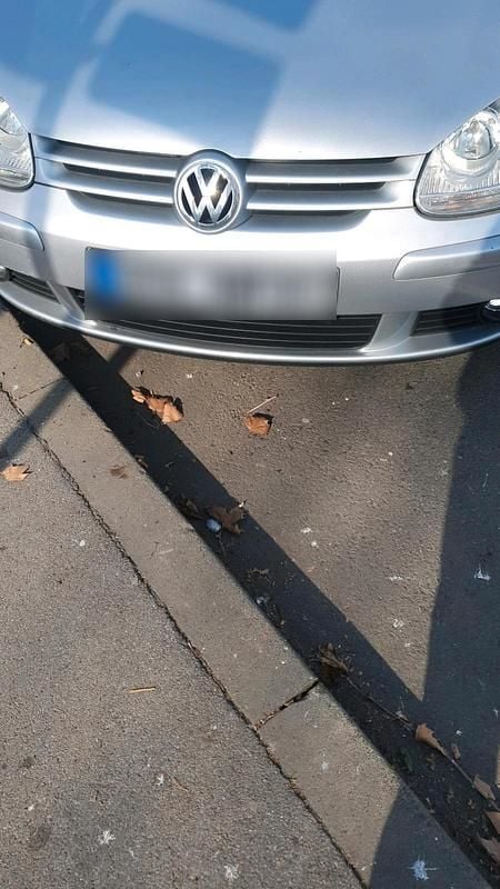 Gebraucht VW Golf V 105 PS (77 kW) 2007 Silber Limousine