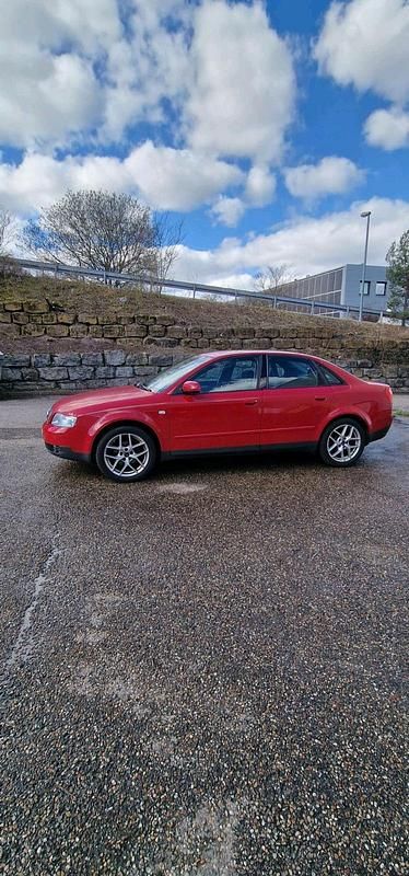 Gebraucht Audi A4 105 PS (77 kW) 2001 Rot Limousine