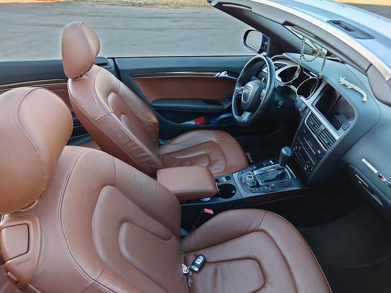 Gebraucht Audi A5 Cabriolet S-Line 211 PS (155 kW) 2010 Blau Cabrio