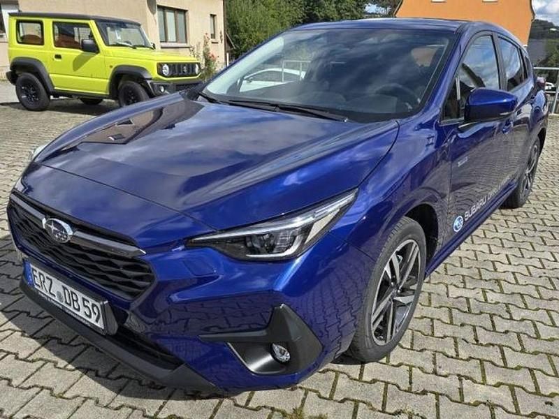 Sapphire blue (p) (metallic) Gebraucht 2024 Subaru Impreza Limousine | 34.490 € (Teuer) - Bild 1/4