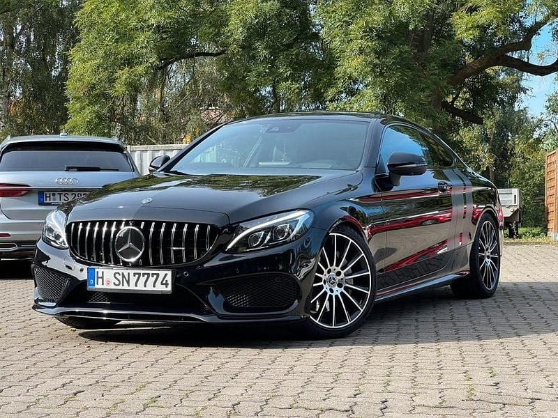 Schwarz Gebraucht 2016 Mercedes C300 Coupé | 33.999 € (Etwas zu teuer) - Bild 1/4