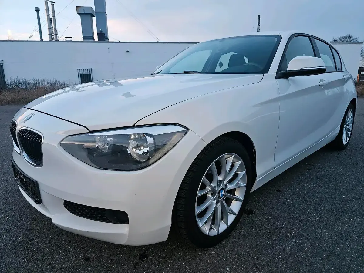 Gebraucht BMW 114 102 PS (75 kW) 2012 Weiß Kleinwagen