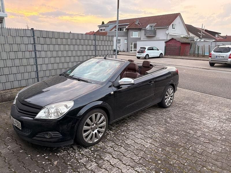 Gebraucht Opel Astra Cabriolet Cosmo 116 PS (85 kW) 2007 Schwarz Cabrio