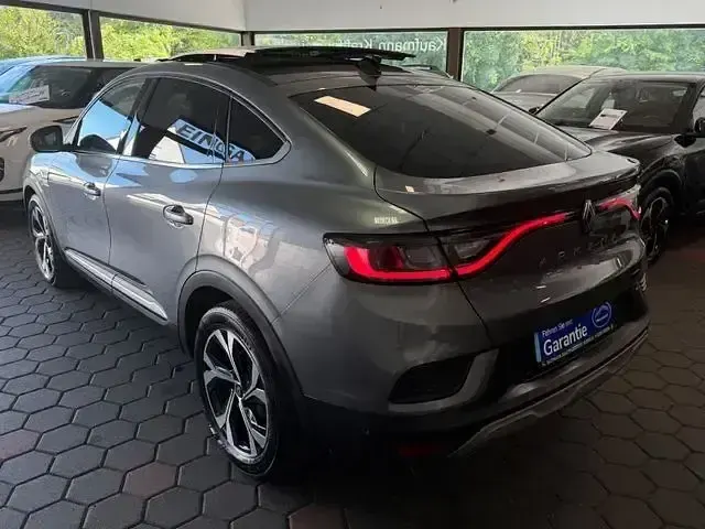Gebraucht Renault Arkana 143 PS (105 kW) 2024 Grau SUV
