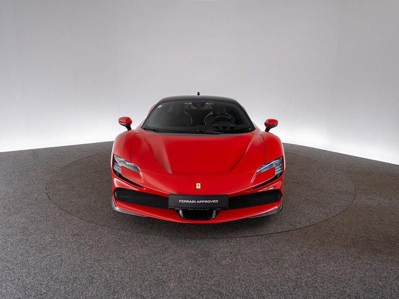 Gebraucht Ferrari SF90 999 PS (734 kW) 2023 Rot Coupé