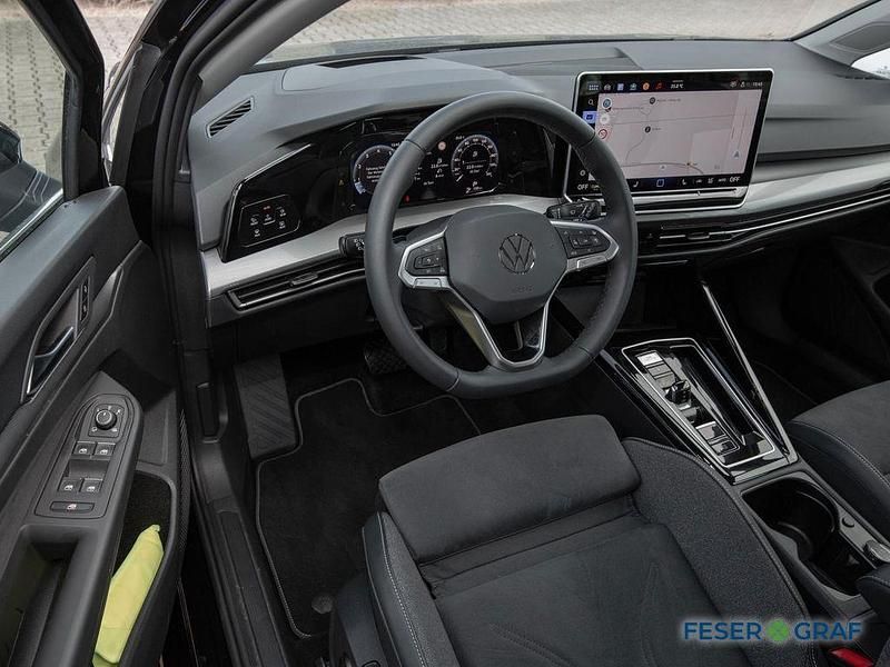Gebraucht VW Golf VIII Style 150 PS (110 kW) 2024 Grenadillschwarz metallic Limousine