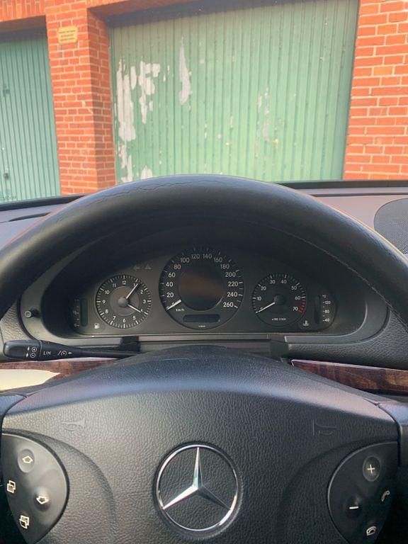Gebraucht Mercedes E200 Elegance 162 PS (119 kW) 2005 Blau Limousine