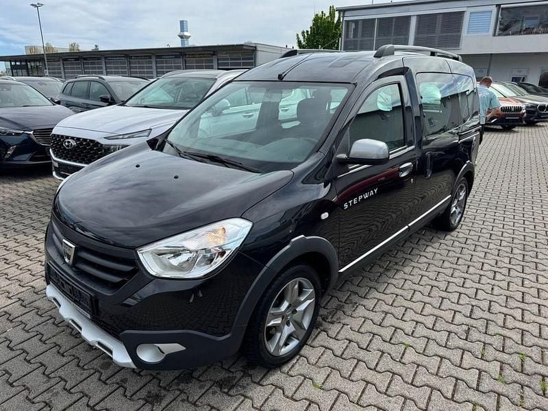 Second-hand Dacia Dokker Stepway 116 CP (85 kW) 2017 Negru Monovolum