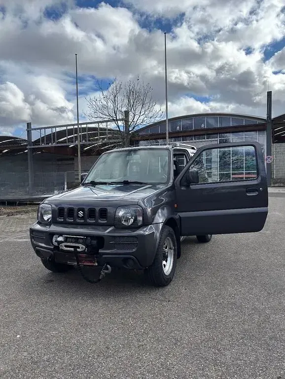 Gebraucht Suzuki Jimny 86 PS (63 kW) 2010 Grau SUV