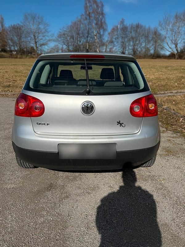 Gebraucht VW Golf V 105 PS (77 kW) 2007 Silber Kleinwagen