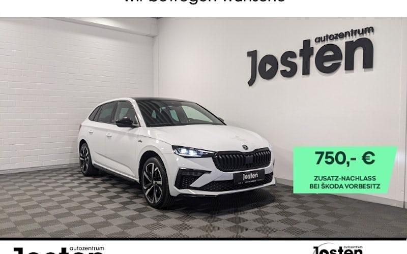 Weiß (moonweiß metallic) Gebraucht 2024 Skoda Scala Comfort Kleinwagen | 28.990 € (Teuer) - Bild 1/4