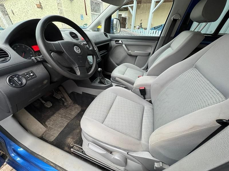 Second-hand VW Caddy 109 CP (80 kW) 2008 Albastru Monovolum