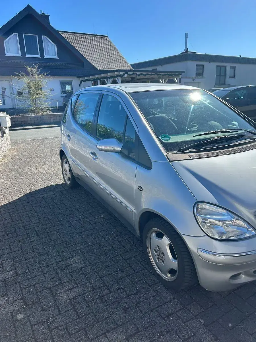Gebraucht Mercedes A160 Elegance 102 PS (75 kW) 2004 Silber Kleinwagen