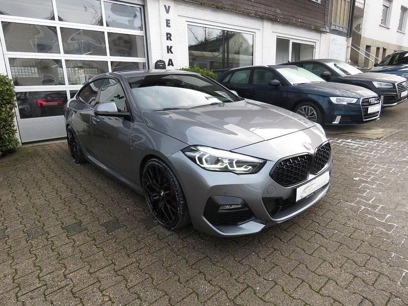 Gebraucht BMW 220 M Sport 190 PS (139 kW) 2022 Grau Coupé