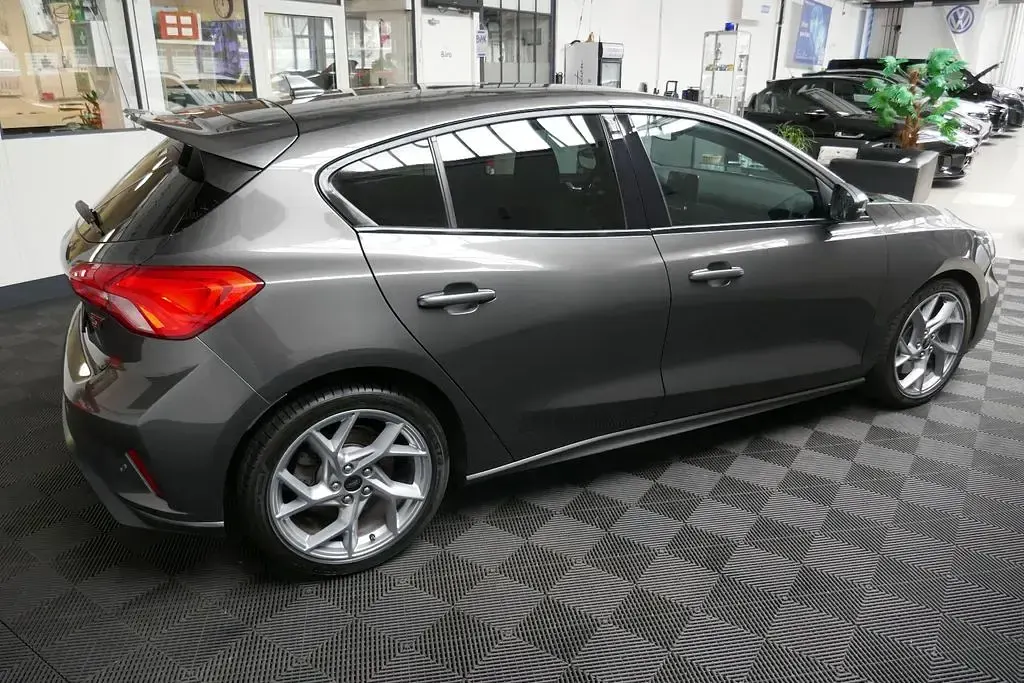 Gebraucht Ford Focus ST 280 PS (205 kW) 2021 Grau Limousine