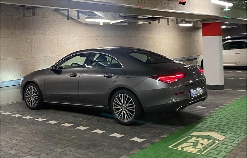 Grau Gebraucht 2019 Mercedes CLA180 Limousine | 23.000 € (Fairer Preis) - Bild 1/1