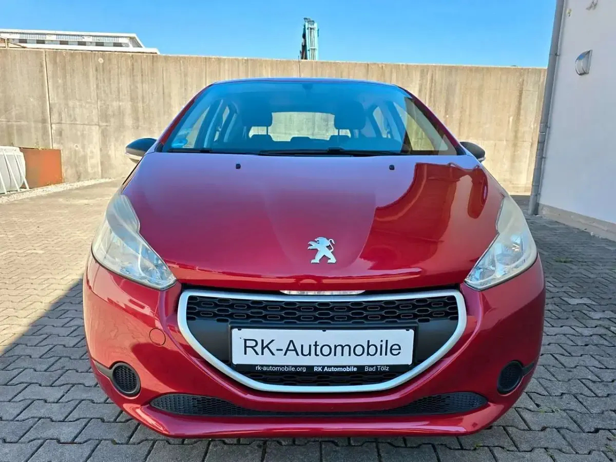 Gebraucht Peugeot 208 Access 68 PS (50 kW) 2013 Rot Kleinwagen