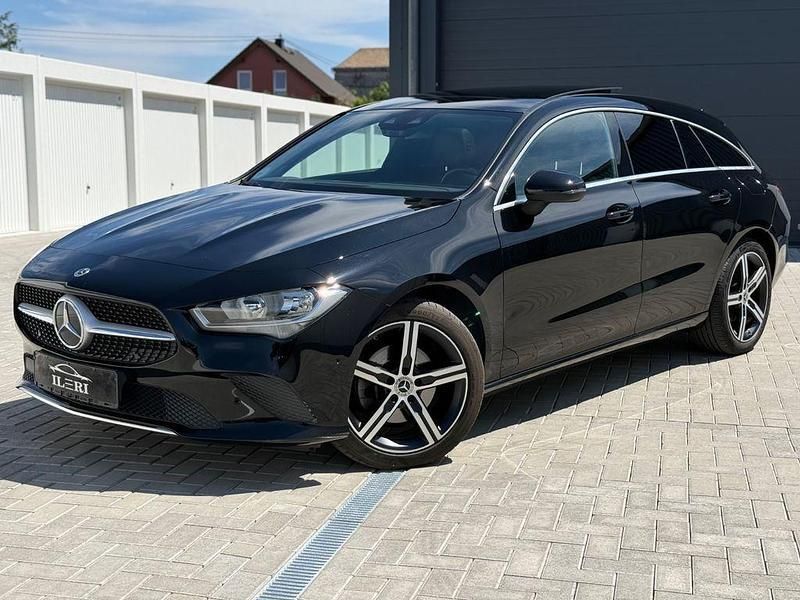 Schwarz Gebraucht 2020 Mercedes CLA200 Shooting Brake Progressive Kombi | 26.490 € (Teuer) - Bild 1/4