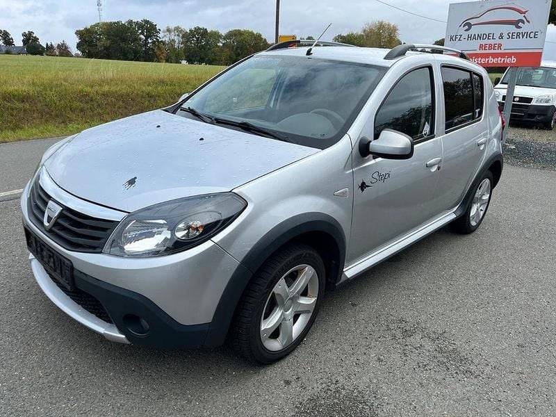 Silber Gebraucht 2009 Dacia Sandero Stepway Kleinwagen | 2.000 € (Superpreis) - Bild 1/4
