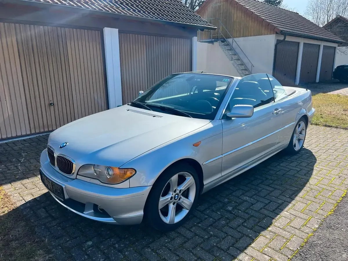 Gebraucht BMW 330 Cabriolet 231 PS (169 kW) 2003 Silber Cabrio