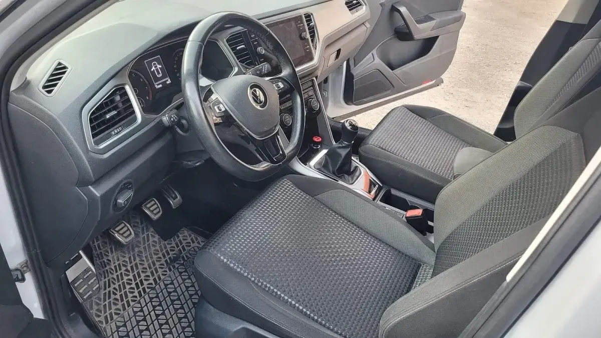 Gebraucht VW T-Roc Active 110 PS (80 kW) 2021 Weiß SUV