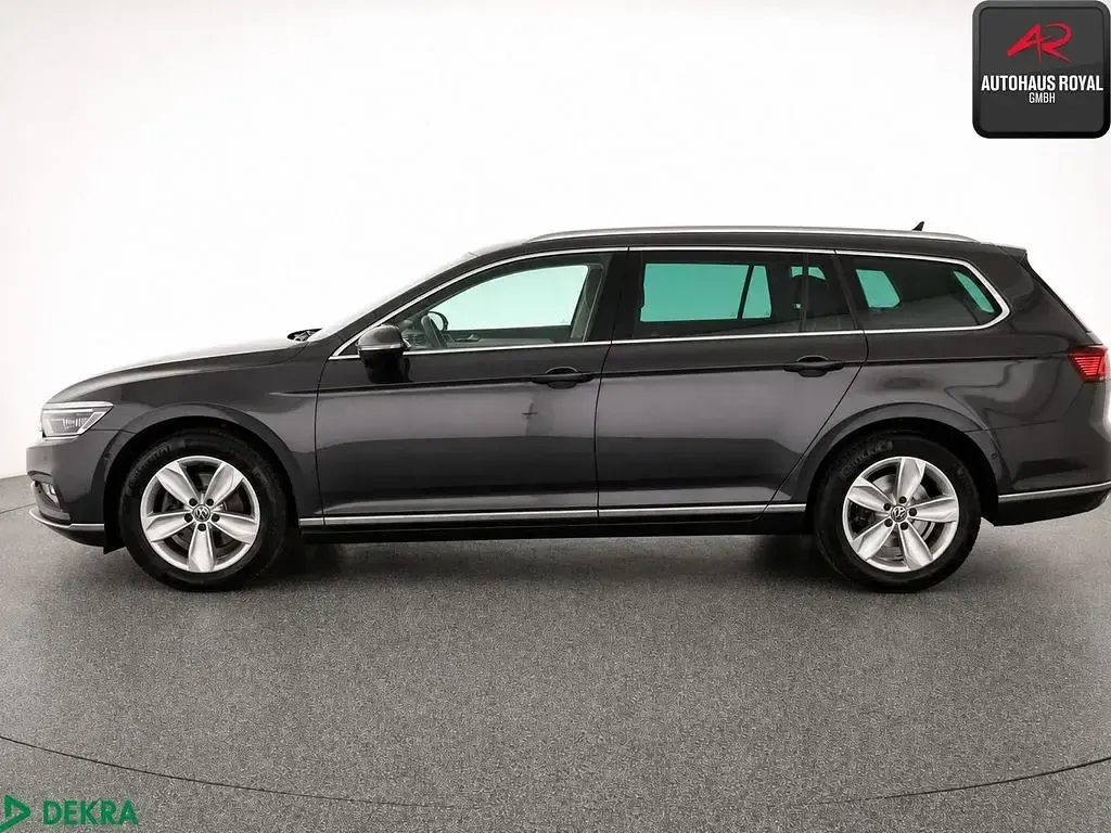 Gebraucht VW Passat Elegance 190 PS (139 kW) 2022 Mangangrau Kombi