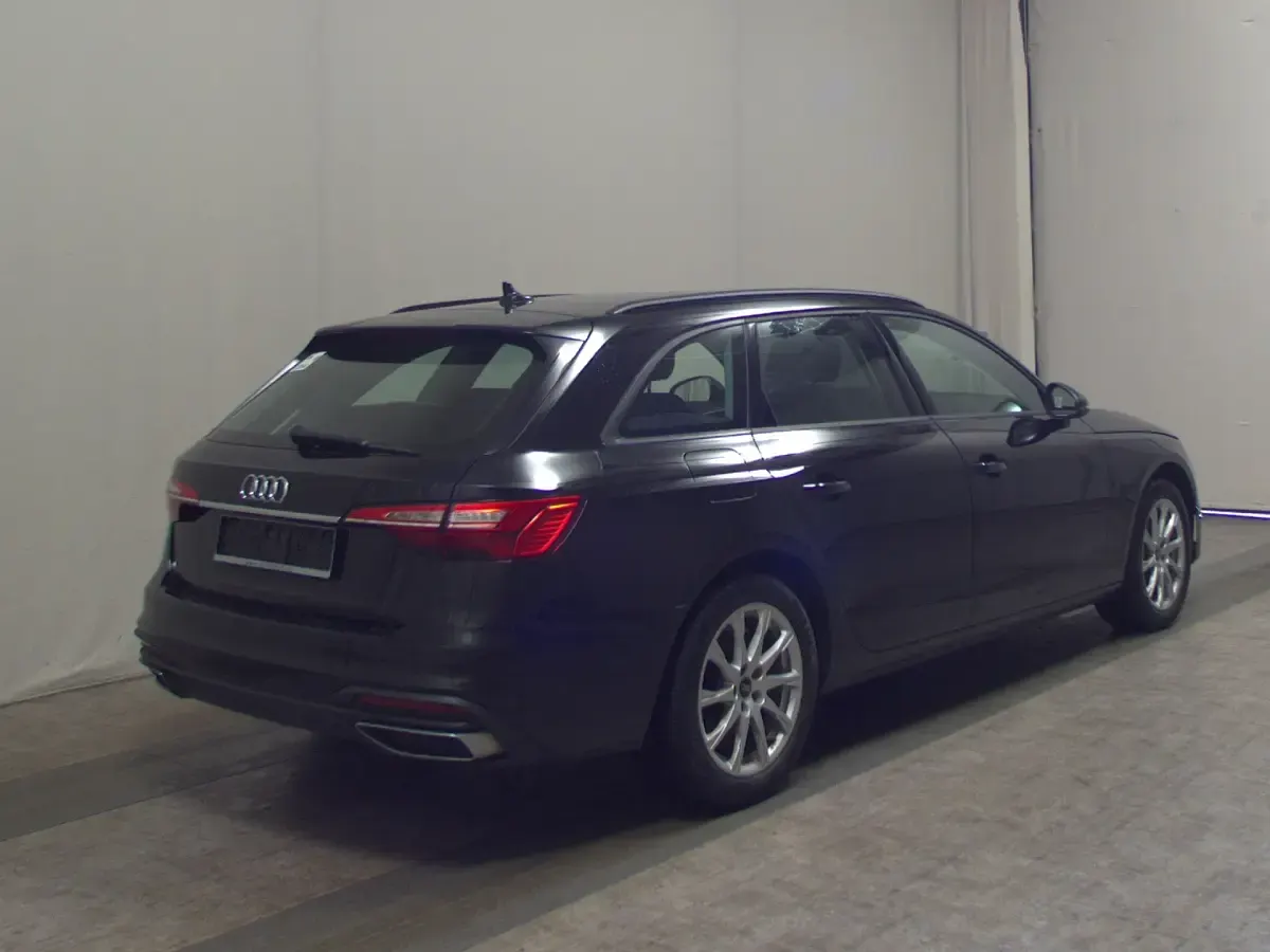Brugt Audi A4 Basis 204 HK (150 kW) 2023 Sort Stationcar