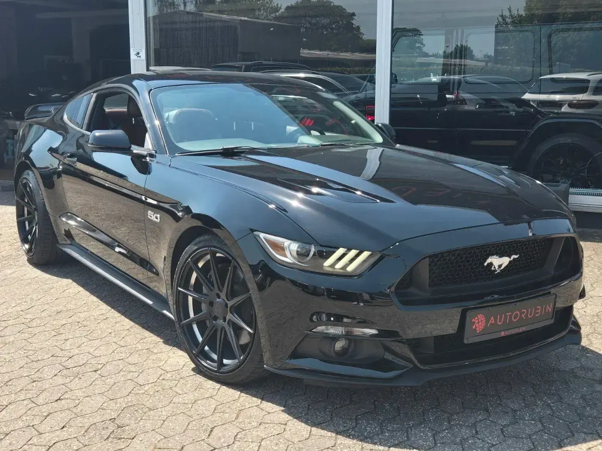 Gebraucht Ford Mustang GT Fastback 441 PS (324 kW) 2015 Schwarz Coupé