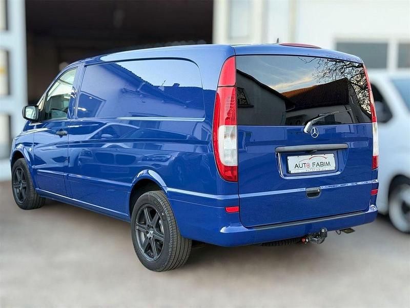 Gebraucht Mercedes Vito 224 PS (164 kW) 2013 Atlantisblau Van