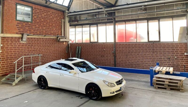 Weiß Gebraucht 2008 Mercedes 350 Coupé | 13.800 € - Bild 1/4