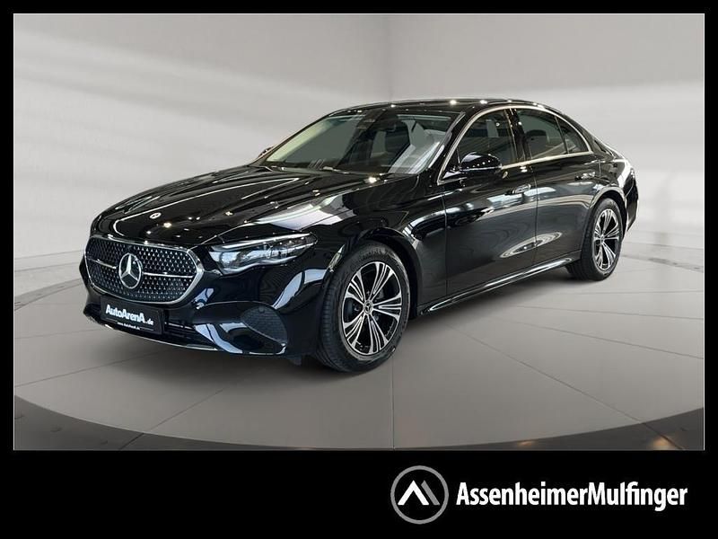 Schwarz Gebraucht 2024 Mercedes E200 Avantgarde Limousine | 48.444 € (Guter Preis) - Bild 1/4