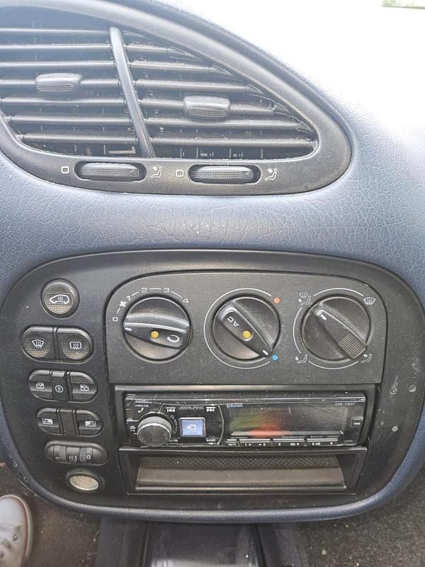 Gebraucht VW Sharan 90 PS (66 kW) 1997 Weiß Van / Kleinbus