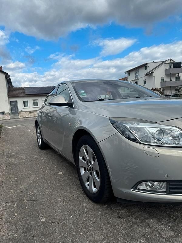 Gebraucht Opel Insignia 220 PS (161 kW) 2010 Silber Limousine